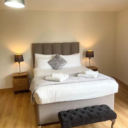 Blue Sky Apartments@Guildford Town Centre ภายนอก รูปภาพ