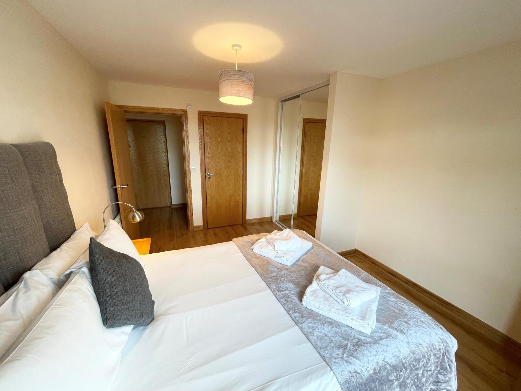 Blue Sky Apartments@Guildford Town Centre ภายนอก รูปภาพ