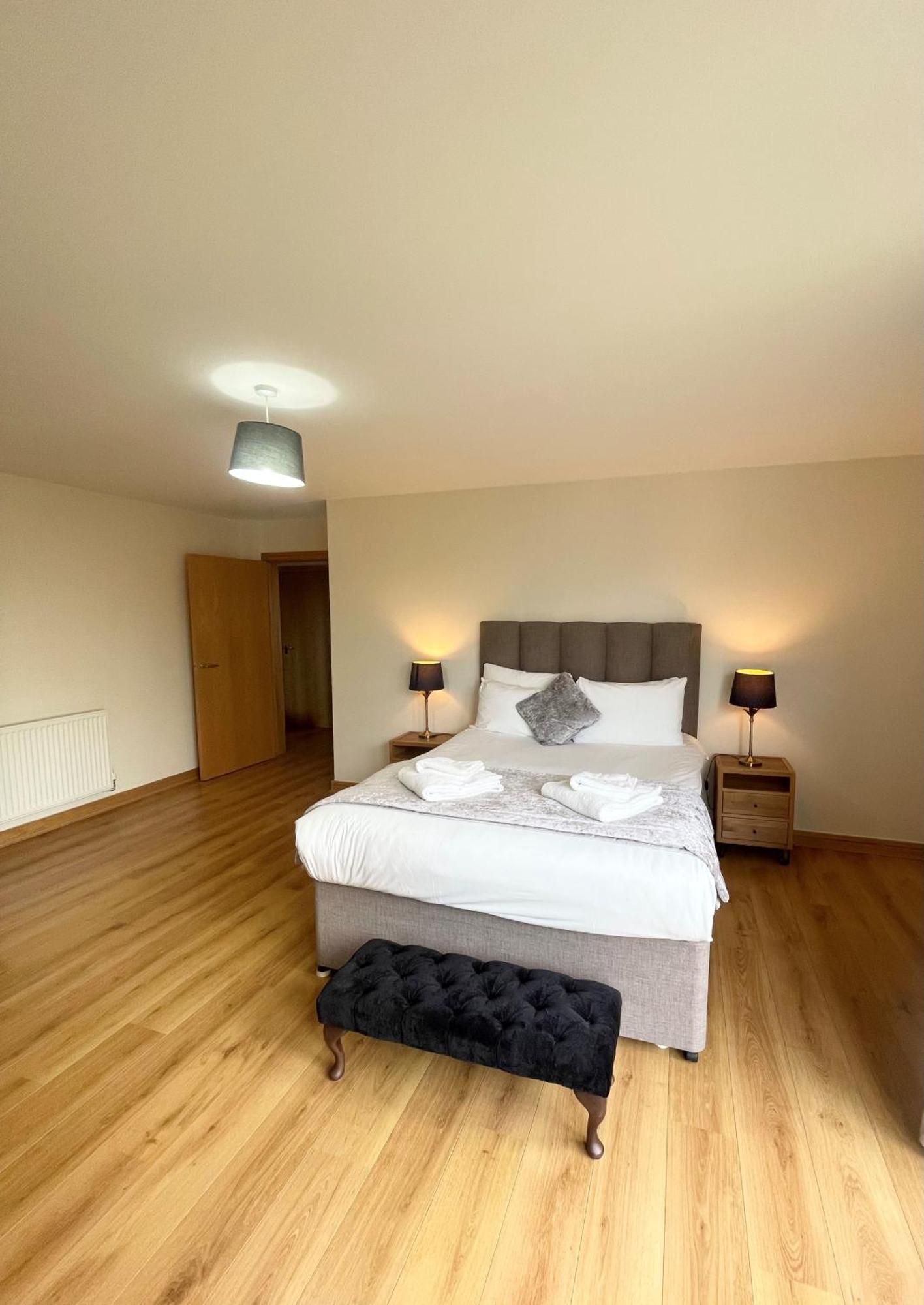 Blue Sky Apartments@Guildford Town Centre ภายนอก รูปภาพ