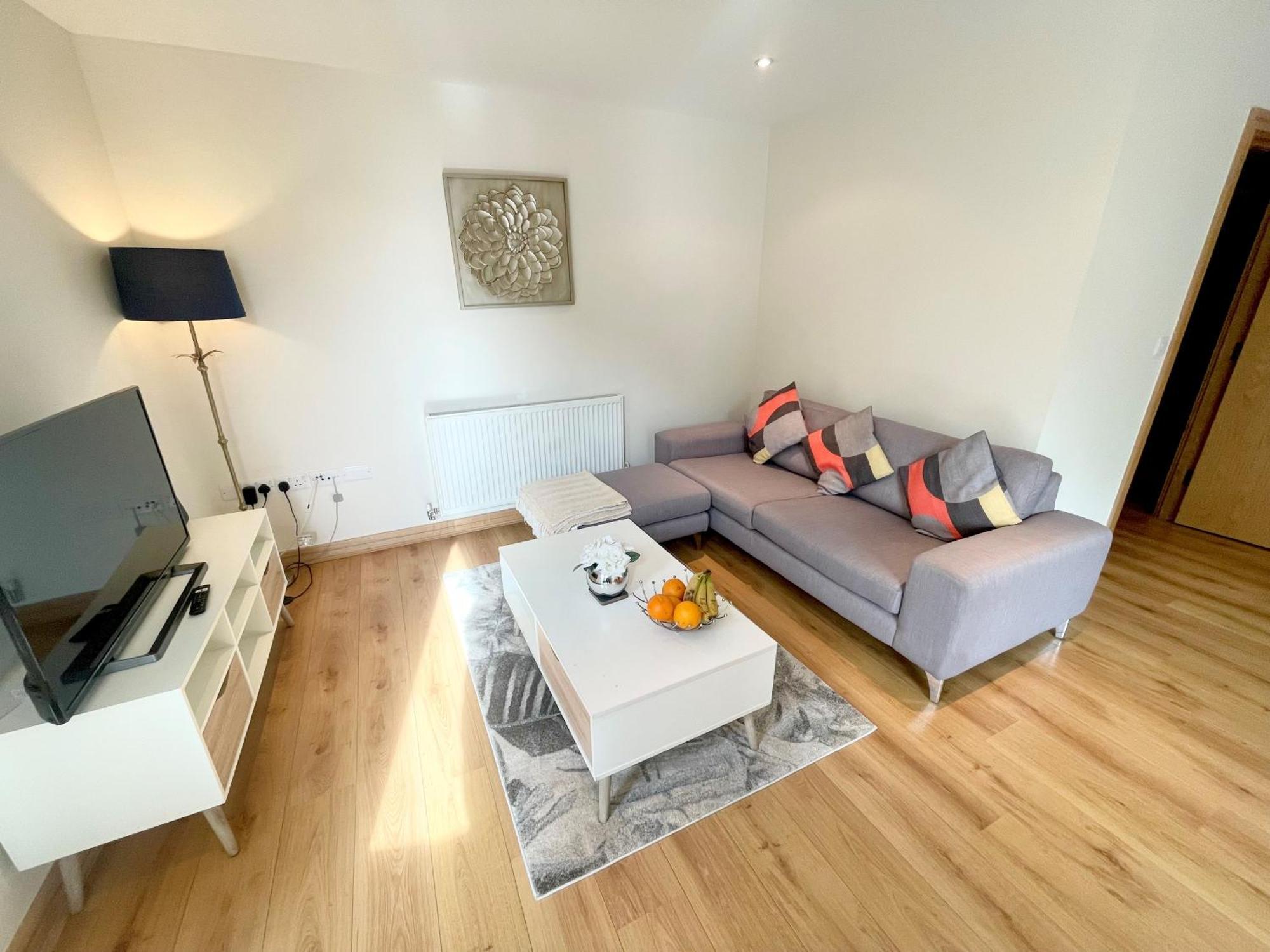 Blue Sky Apartments@Guildford Town Centre ภายนอก รูปภาพ